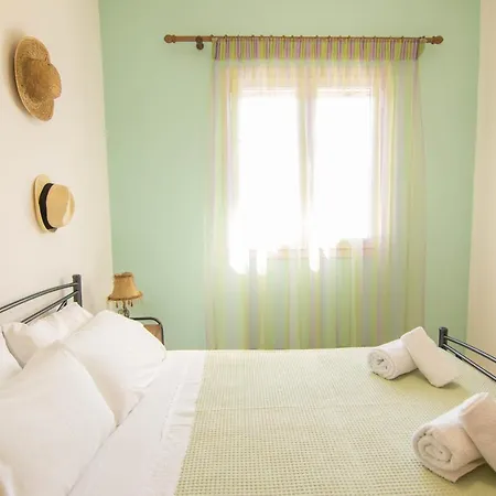 Fedra Apartments, View, Free Parking, 2mins To *